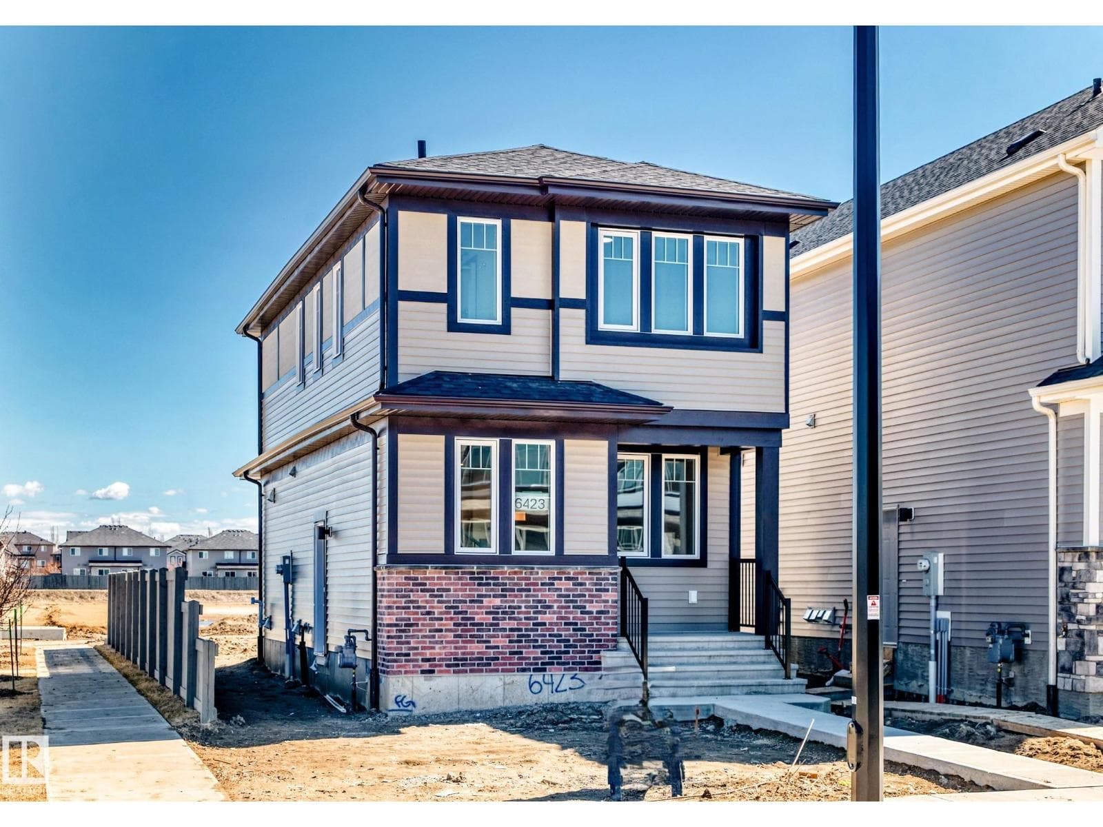 6423 63 ST