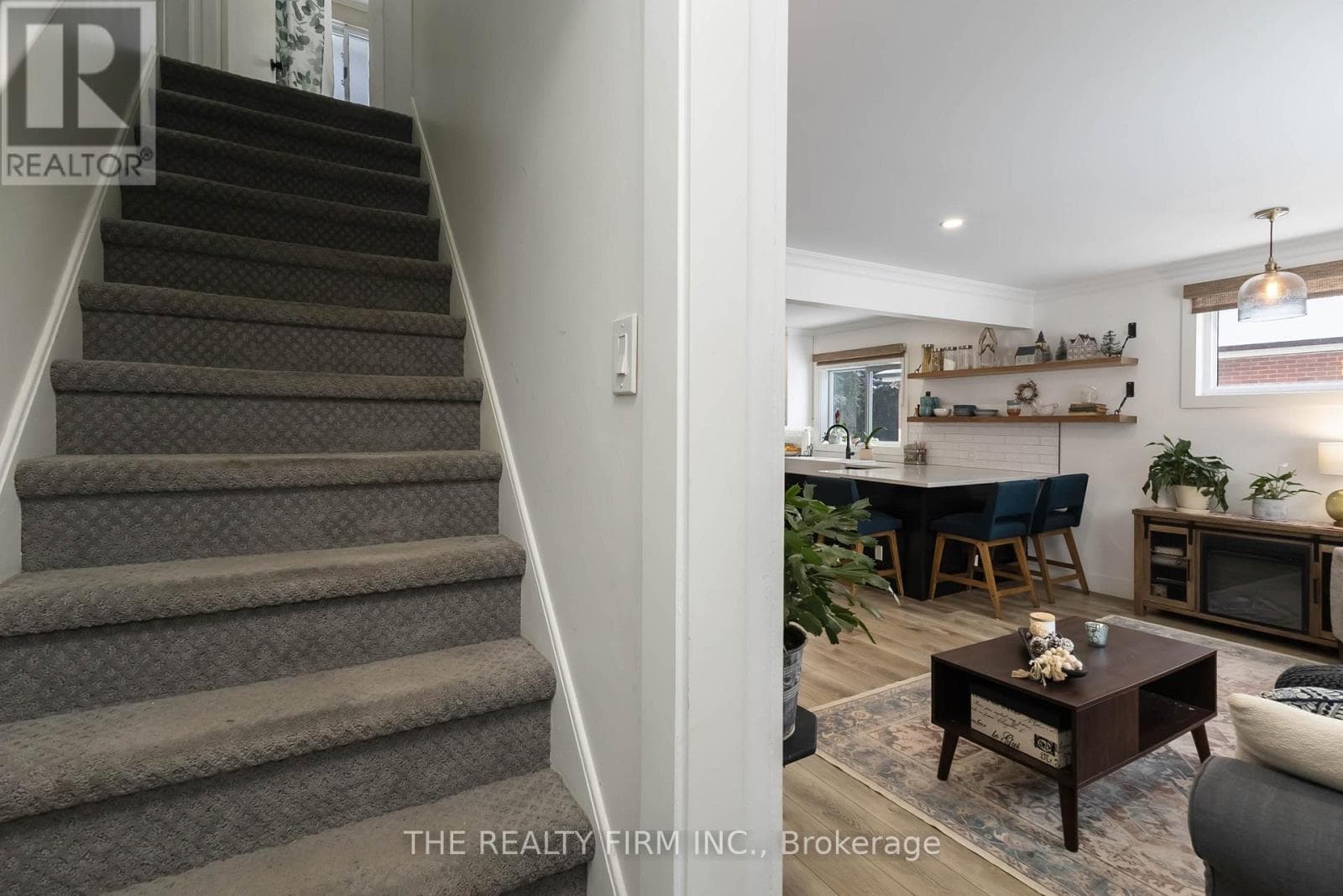 352 HALE STREET photo 4