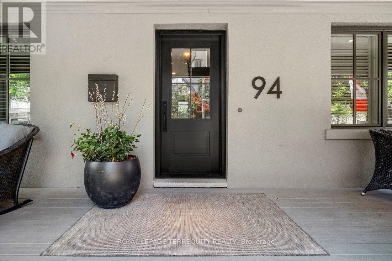 94 KINGSWAY CRESCENT photo 5