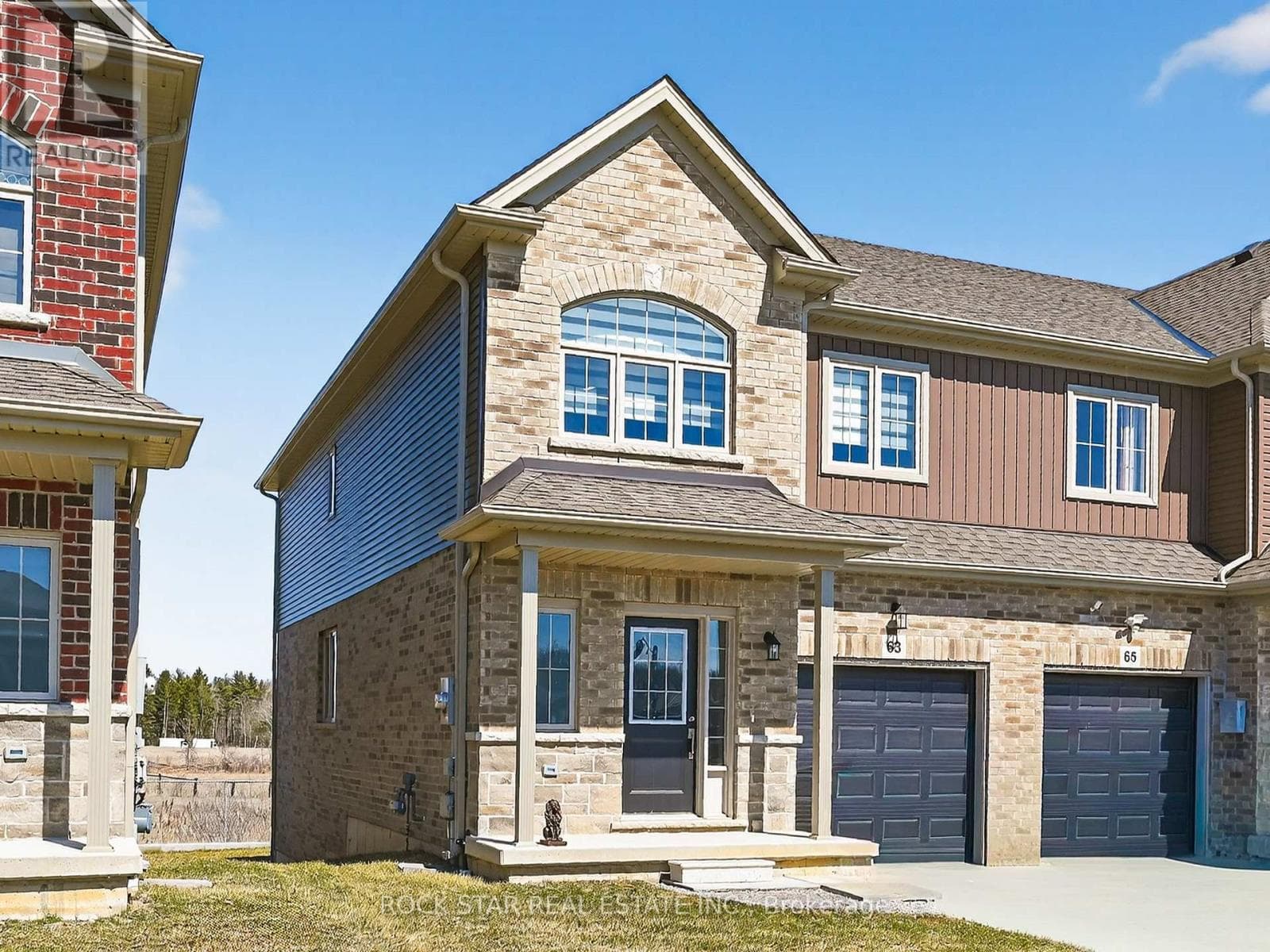 63 LLOYD DAVIES WAY photo 3
