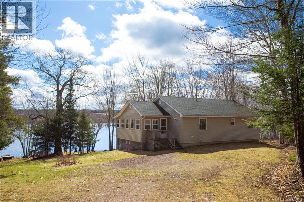 3 bed 2 bath single family at 25 Oak Lane — $449,900