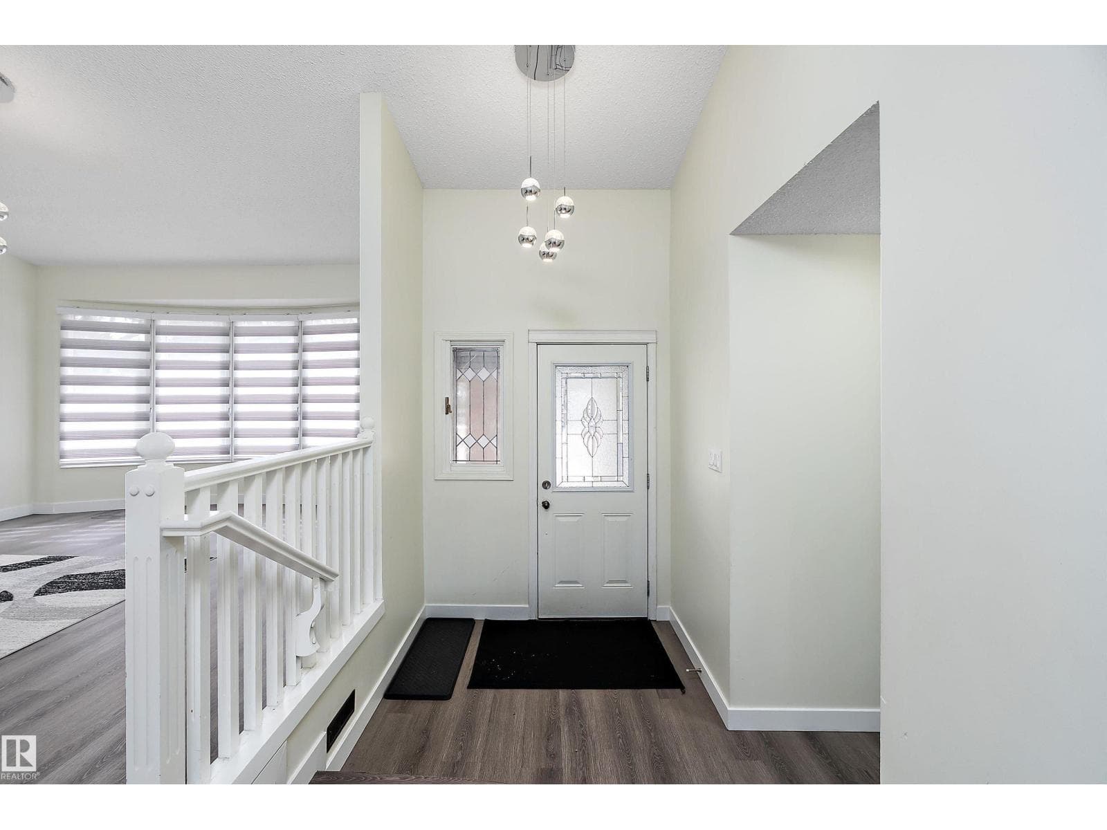 11020 158 AV NW photo 4