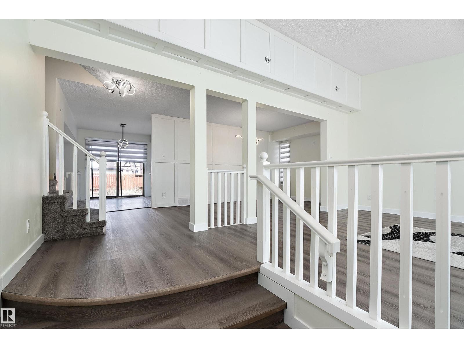 11020 158 AV NW photo 5