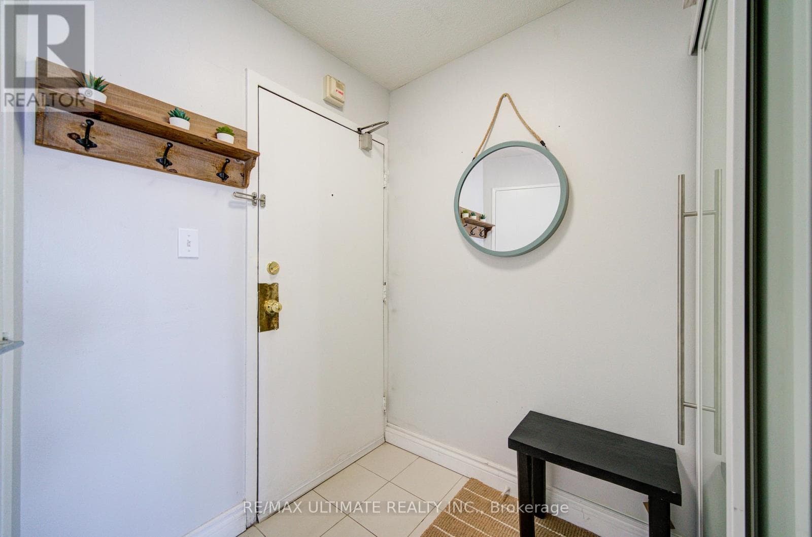 PH#11 - 11 WINCOTT DRIVE photo 3