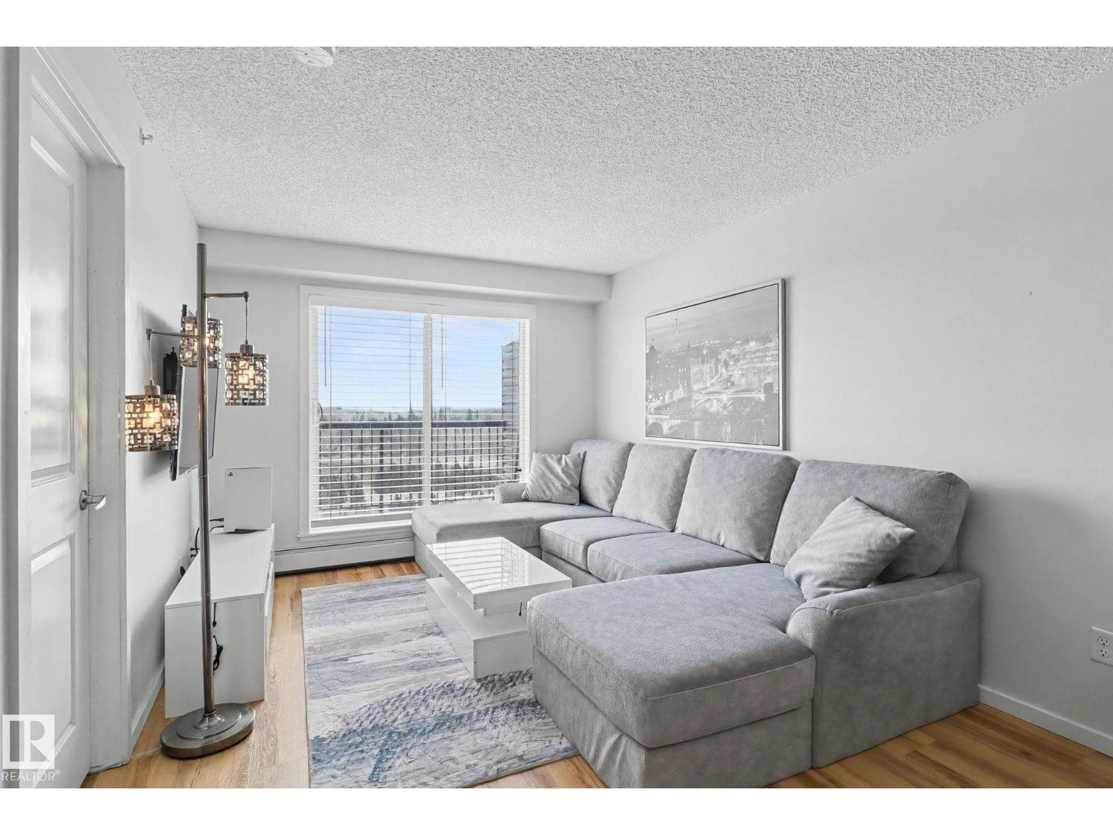 #451 1196 HYNDMAN RD NW photo 3