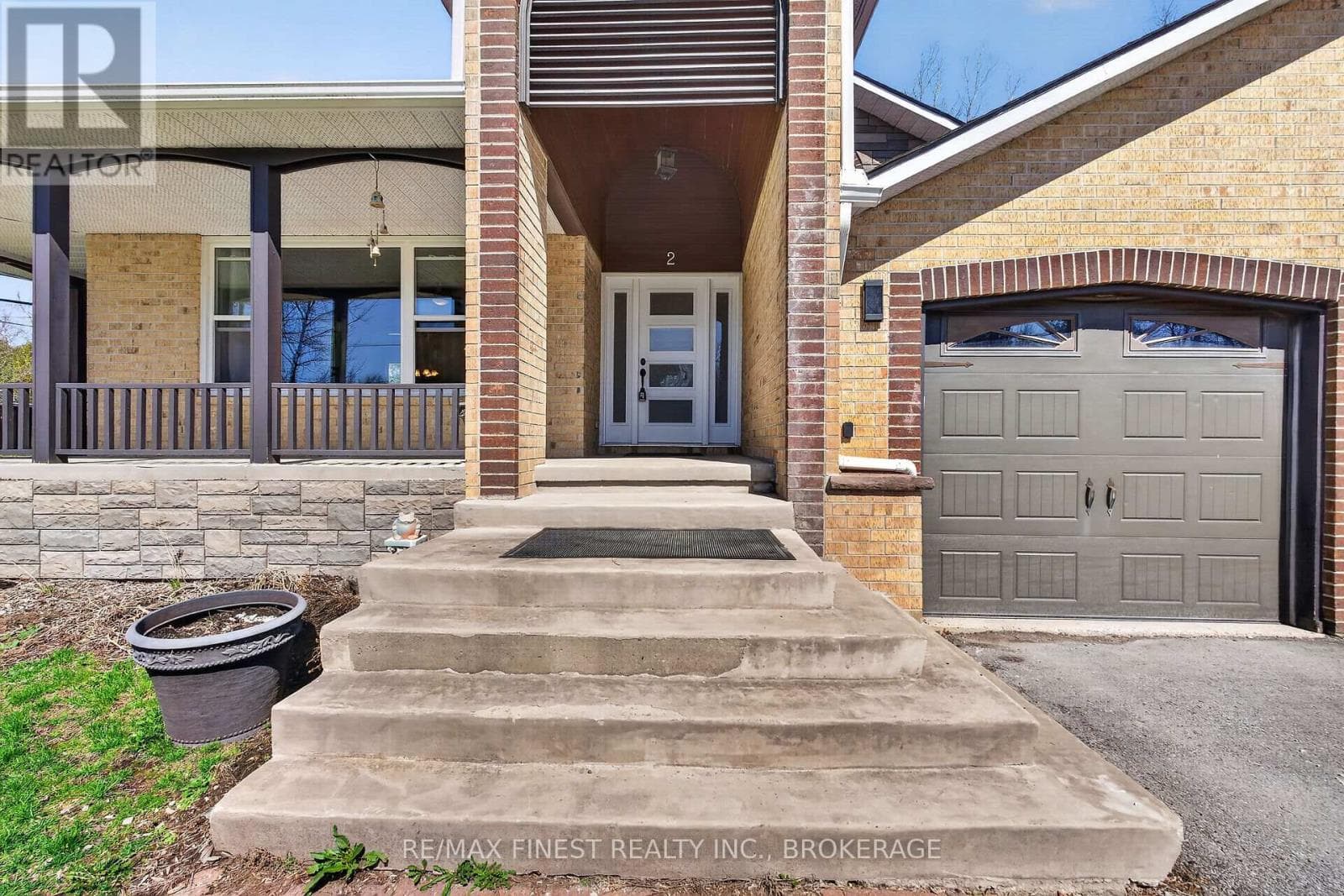 2 CREIGHTON DRIVE photo 4