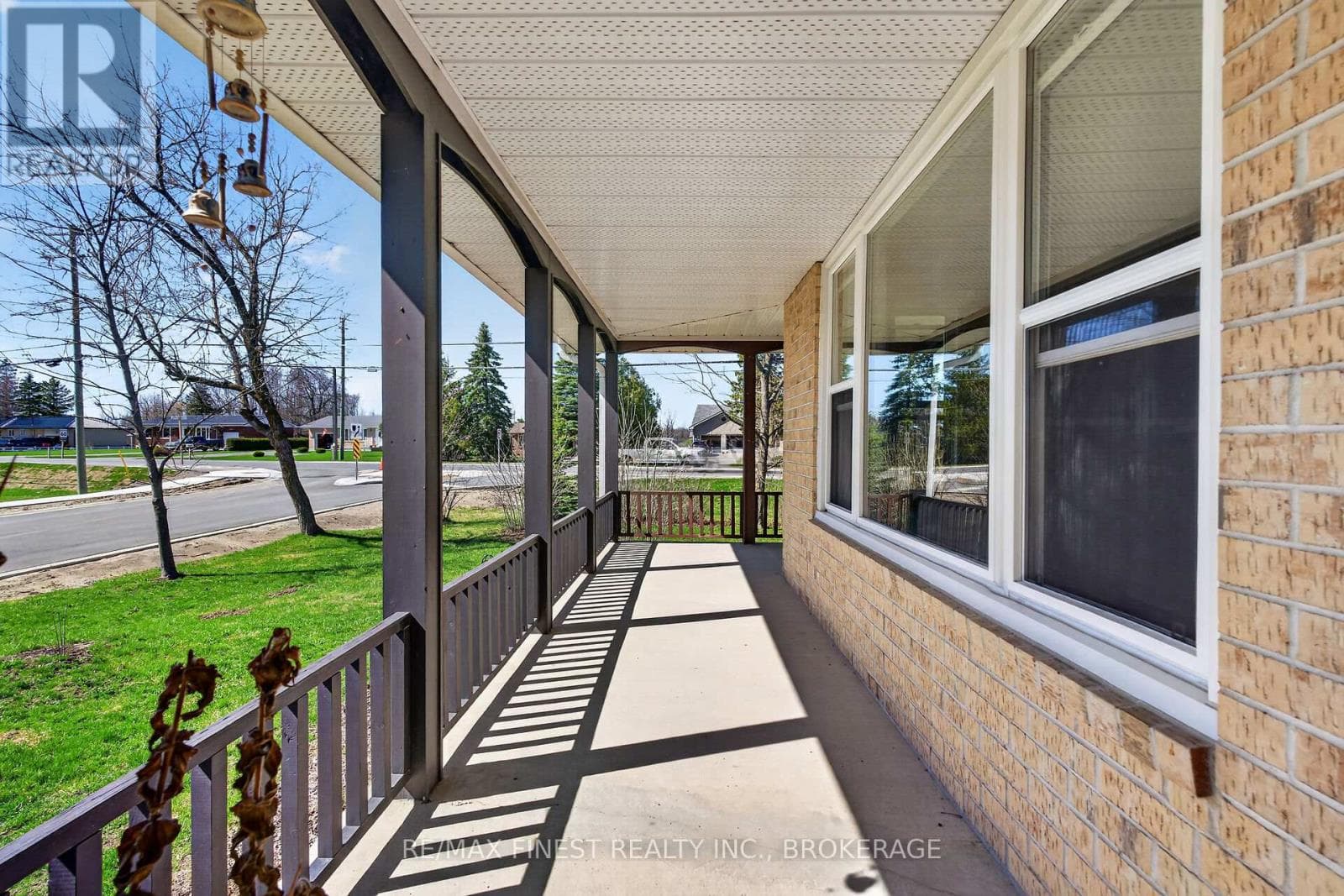 2 CREIGHTON DRIVE photo 5