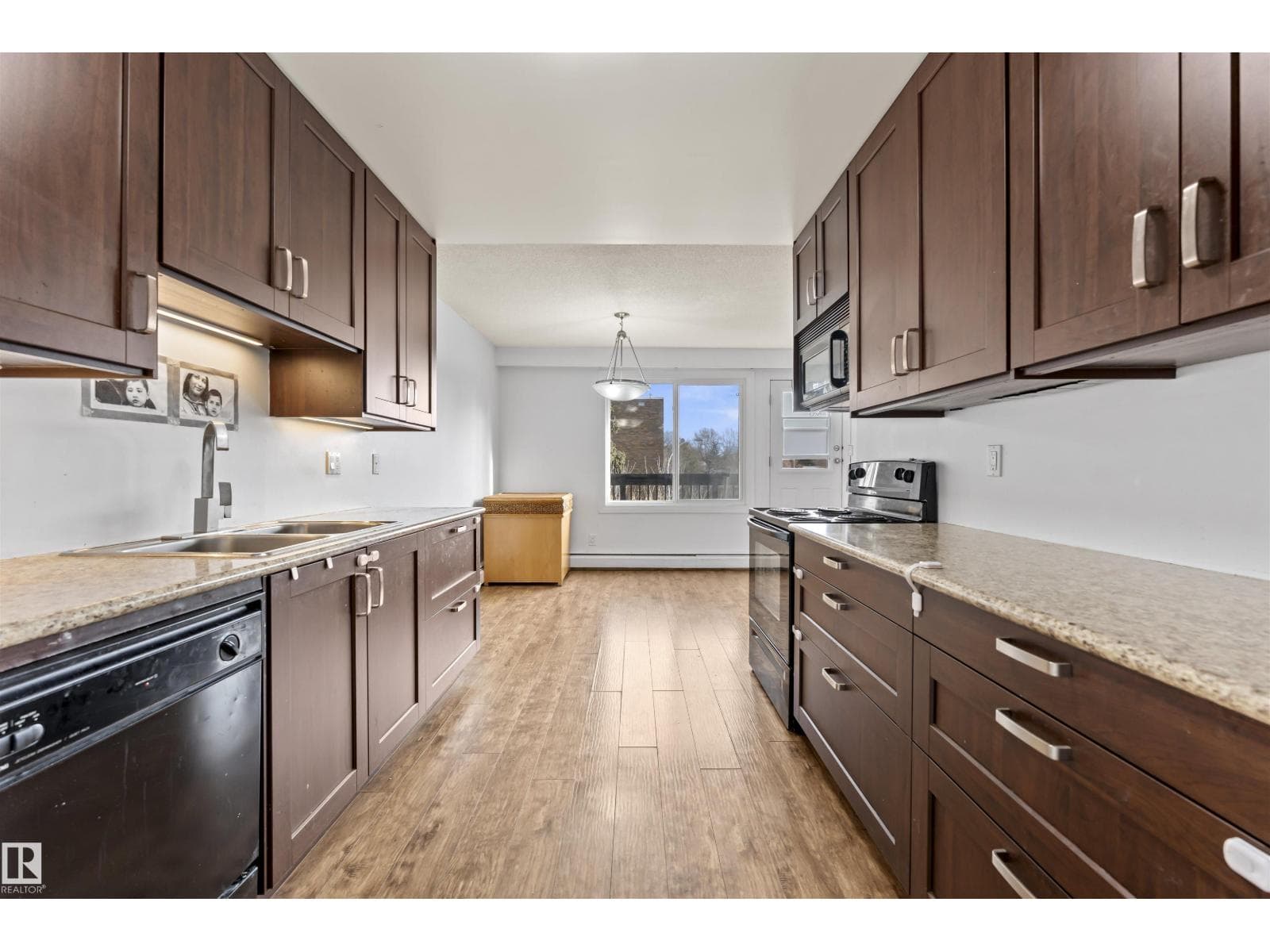 3 bed 2 bath single family at 7825 159 ST NW — $164,999