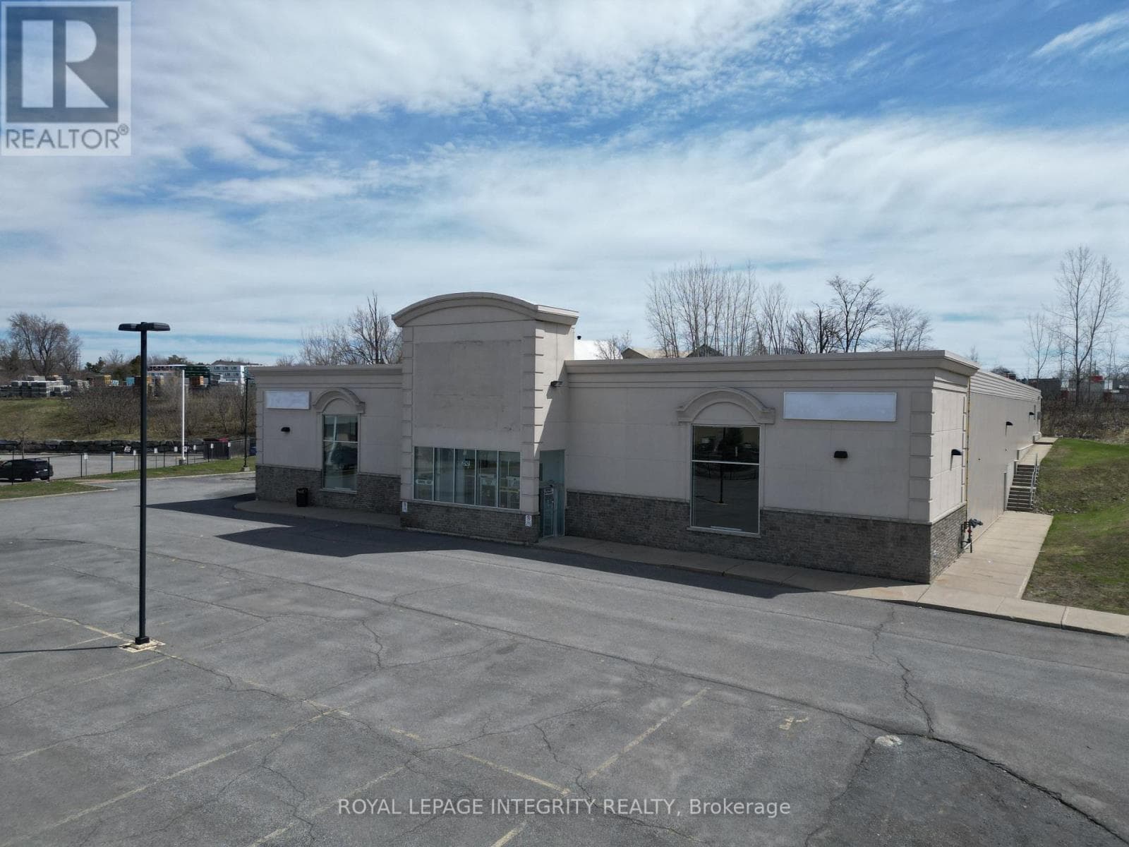 2747 CHAMBERLAND STREET photo 3