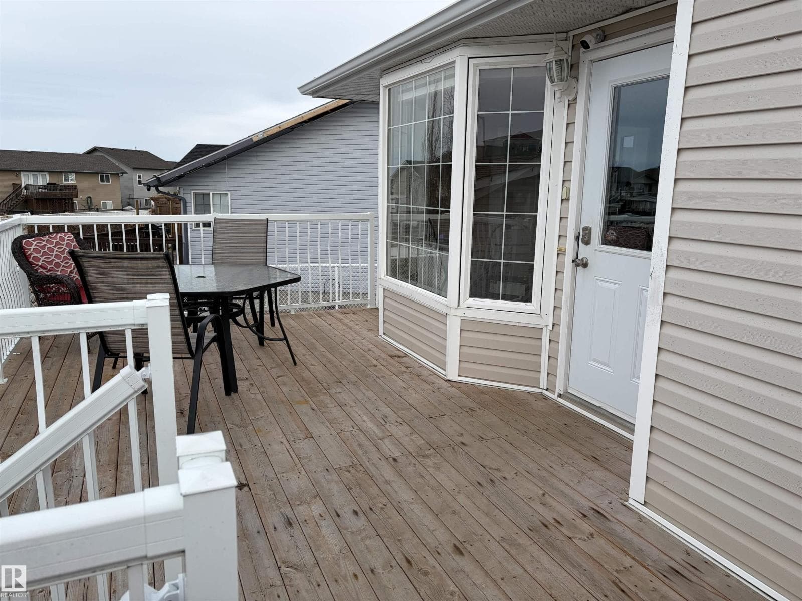 3711 42 Ave photo 3