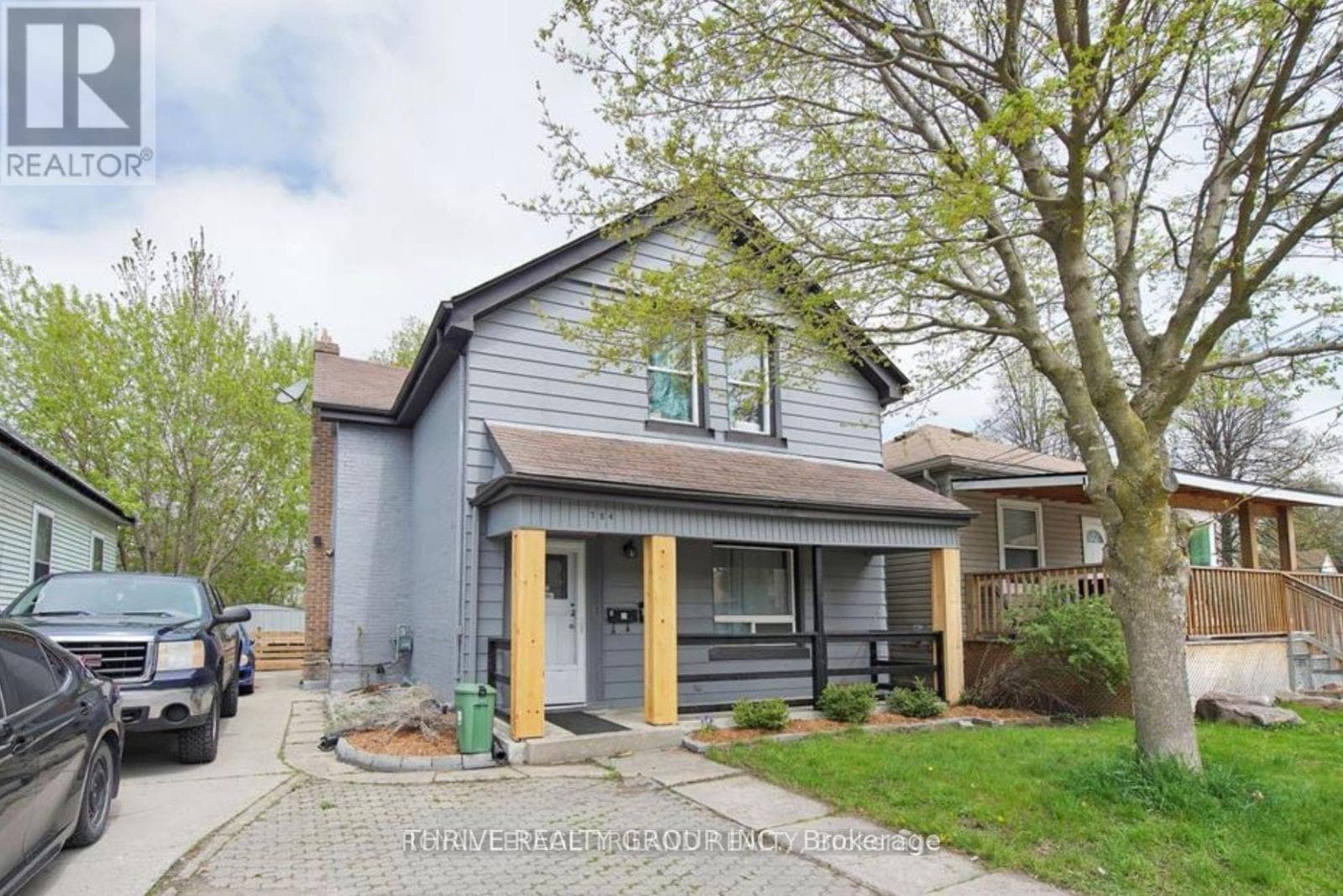 5 bed 2 bath multi-family at 784 LITTLE GREY STREET — $474,900