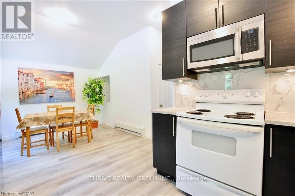 784 LITTLE GREY STREET photo 3