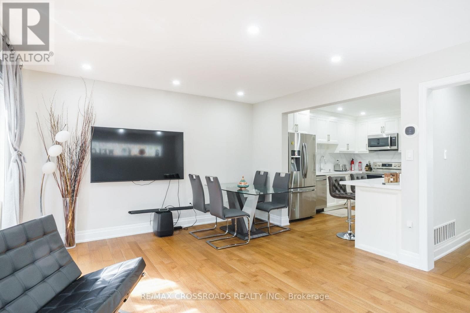 50 WIDDIFIELD AVENUE photo 2