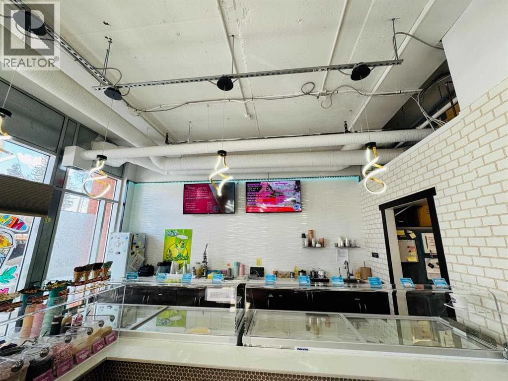 1102 3 Avenue NW photo 4