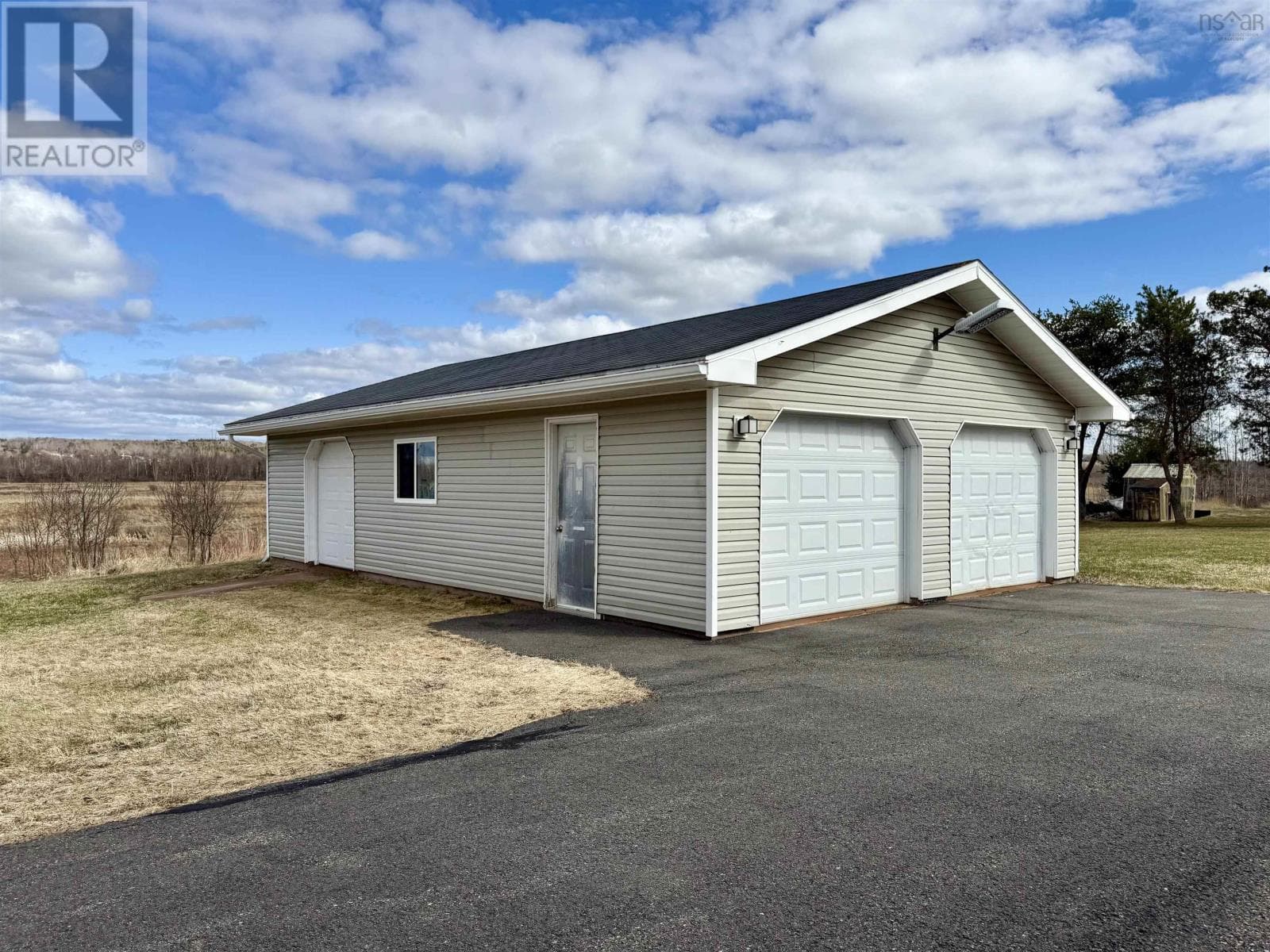 3260 Barronsfield Road photo 2