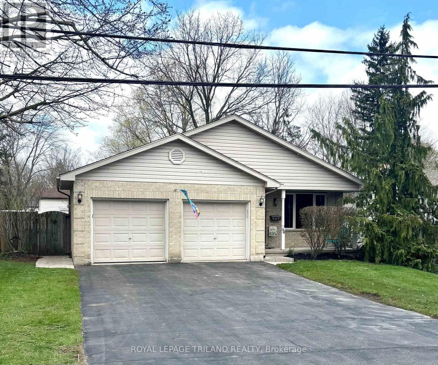 4 bed 2 bath single family at 94 QUEEN STREET — $739,900