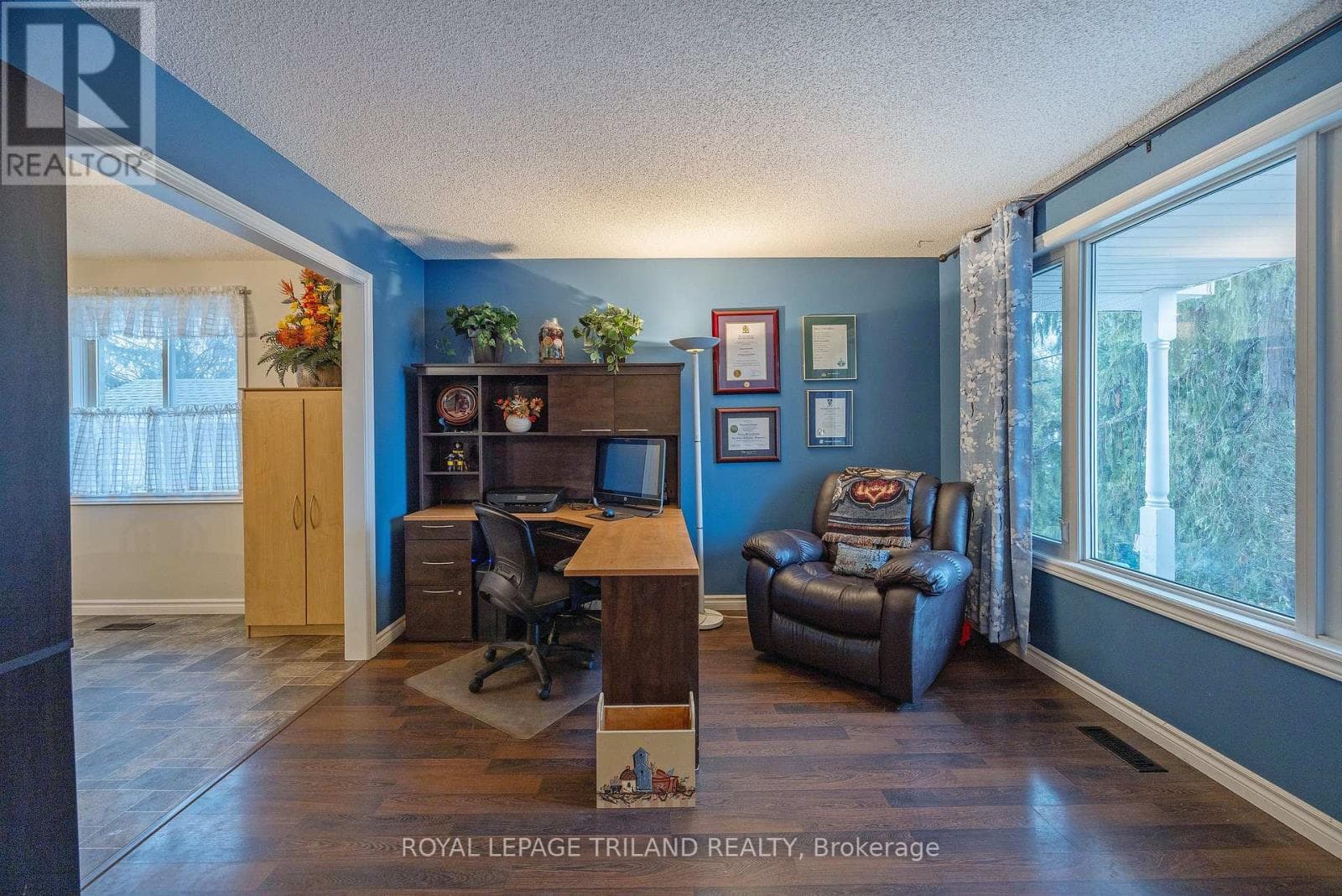94 QUEEN STREET photo 5