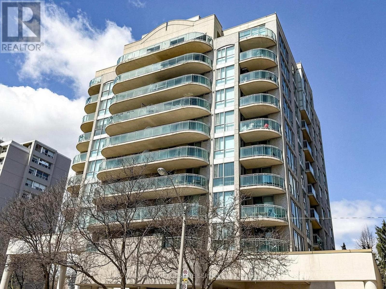 203 - 398 EGLINTON AVENUE photo 3