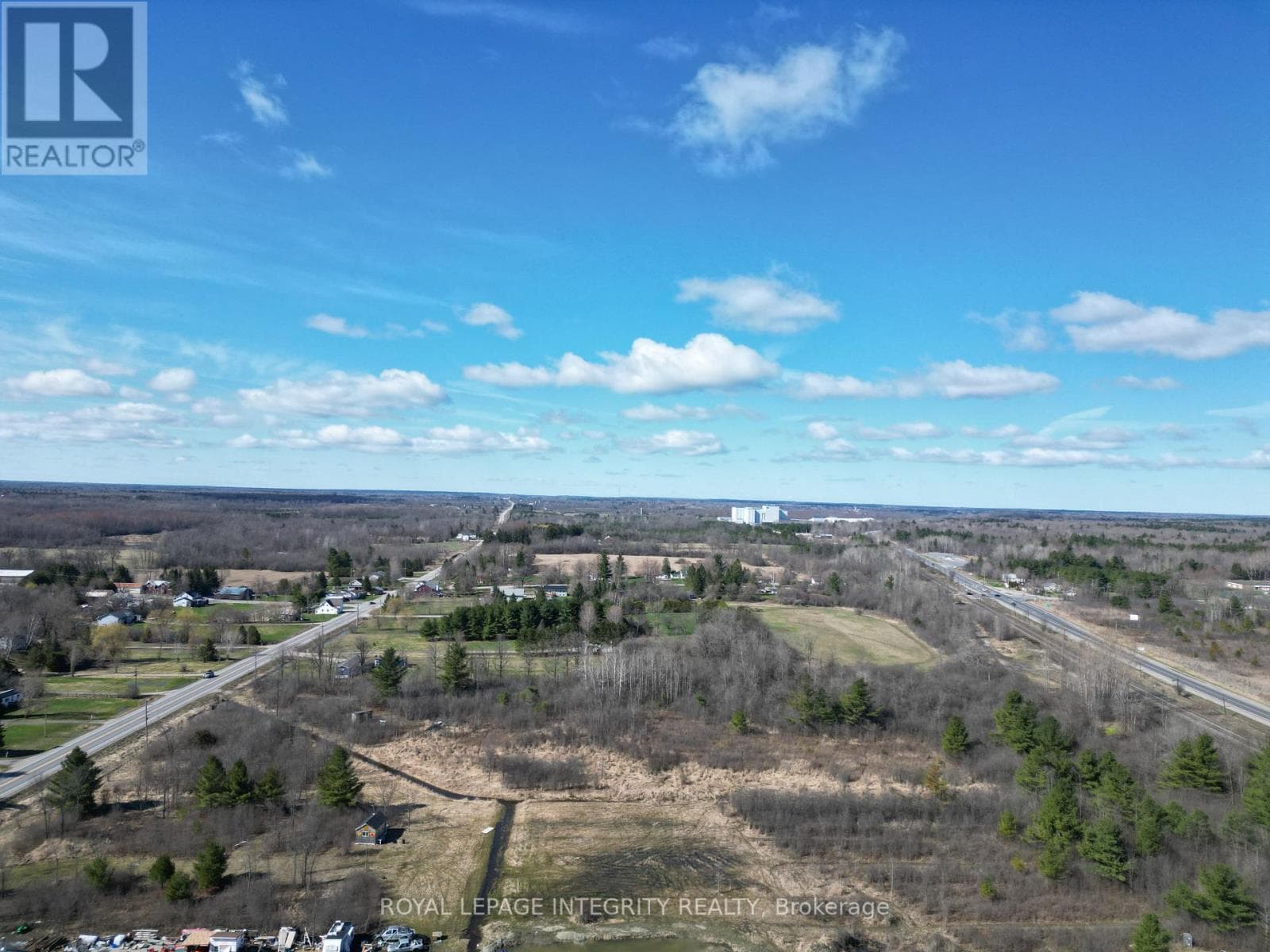 810 CHRISTIE LAKE ROAD photo 3