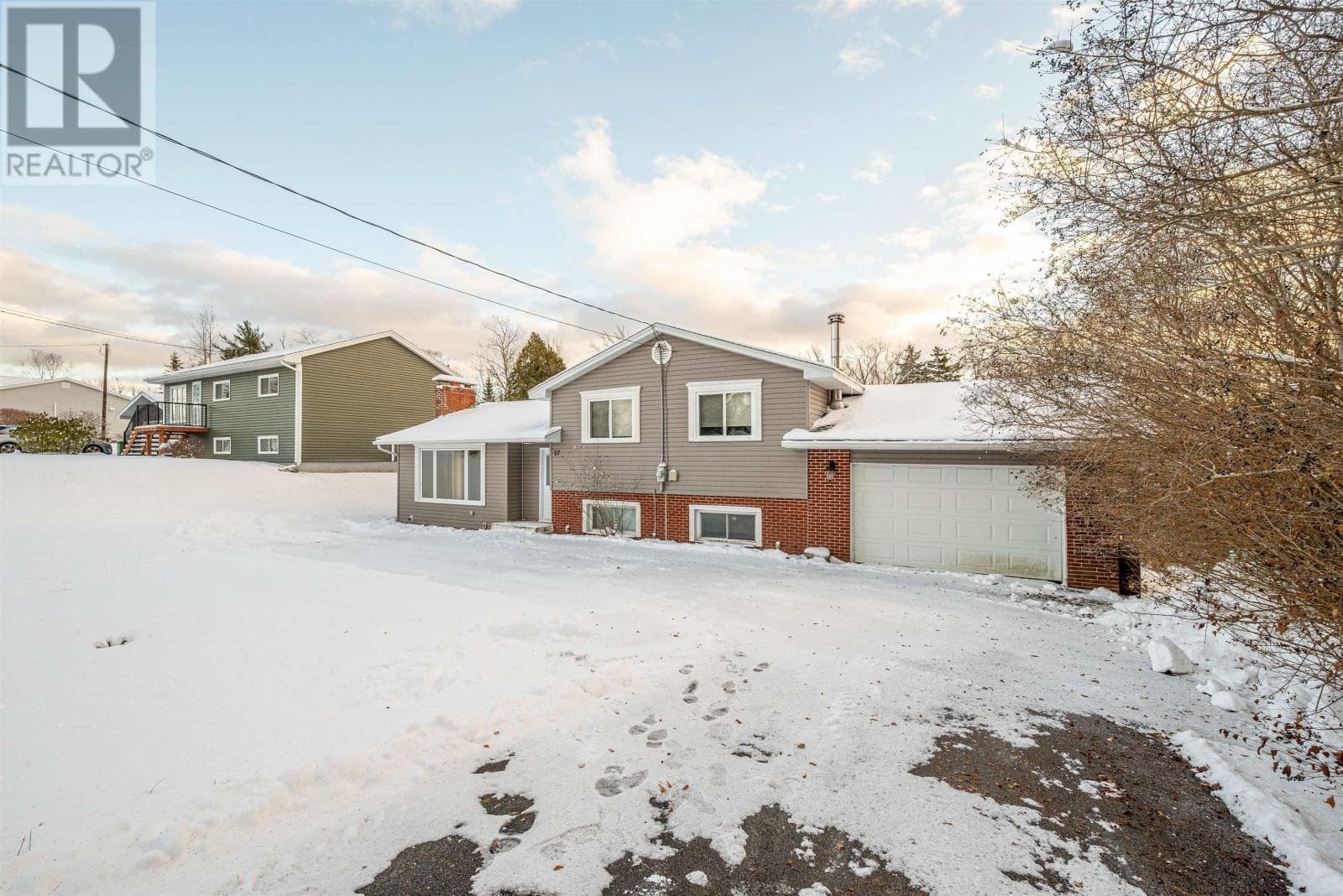4 bed 2 bath single family at 27 Grove Avenue — $529,000