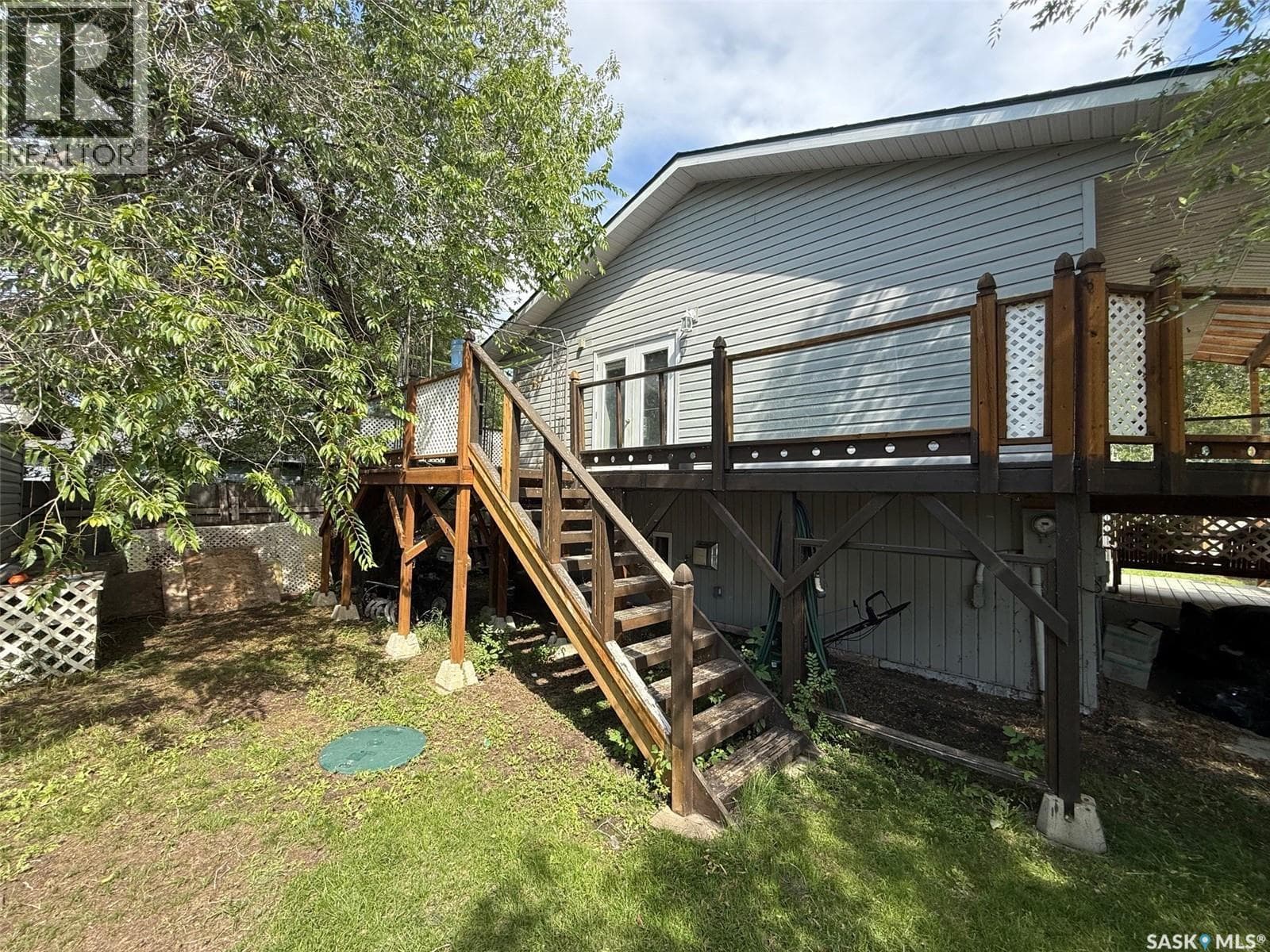 992 Terry STREET photo 4