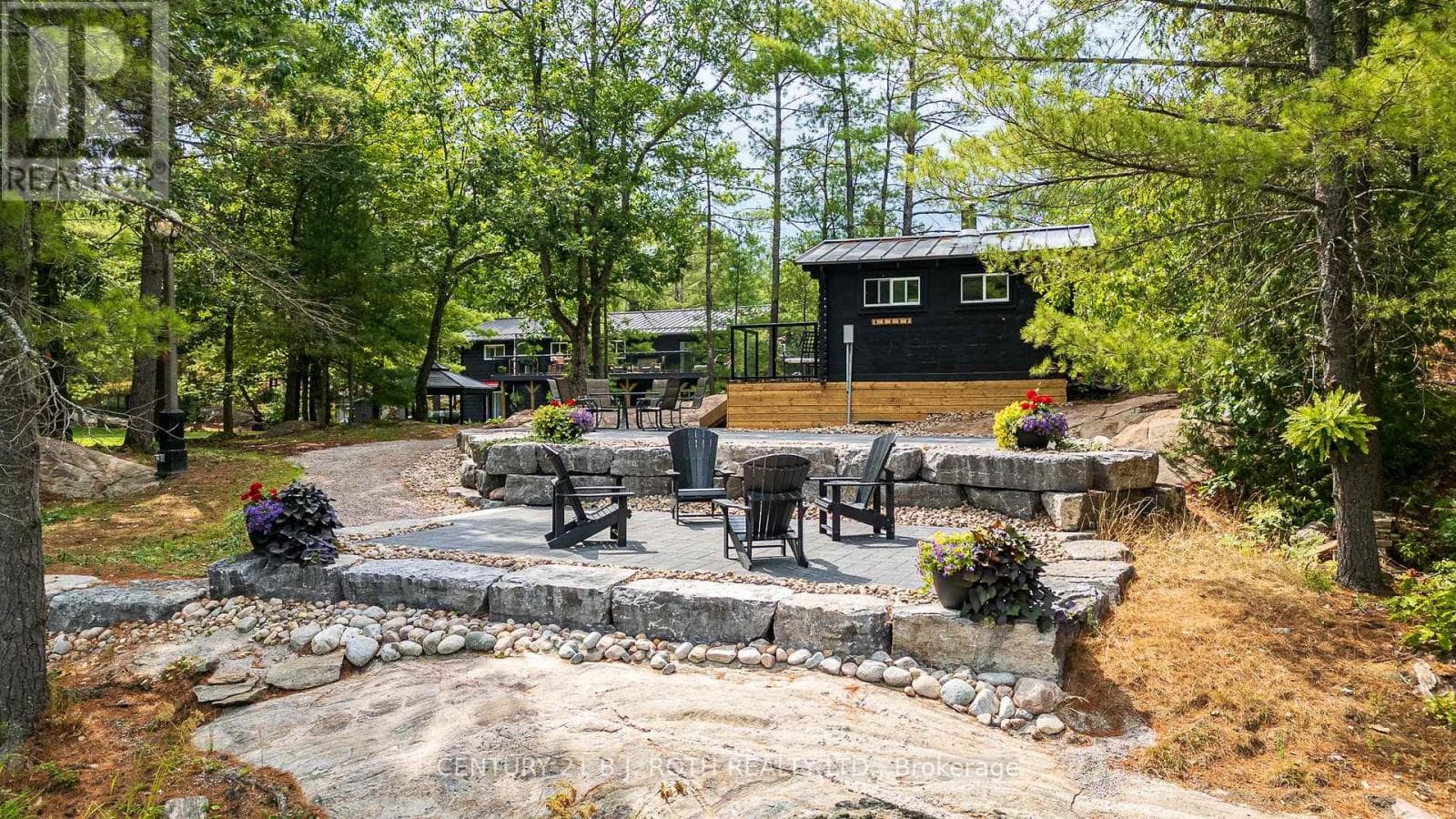 3193 MUSKOKA STREET photo 4