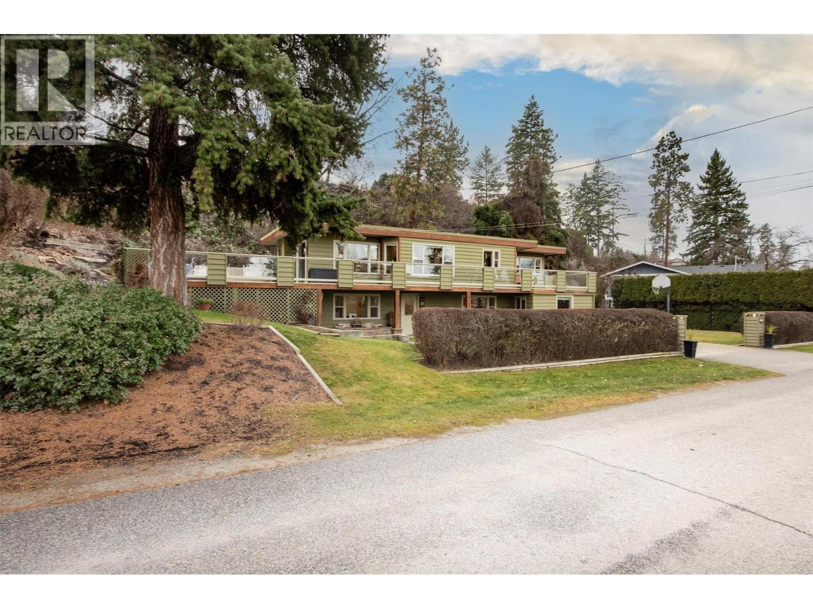 4 bed 2 bath single family at 391 Braeloch Road — $1,445,000