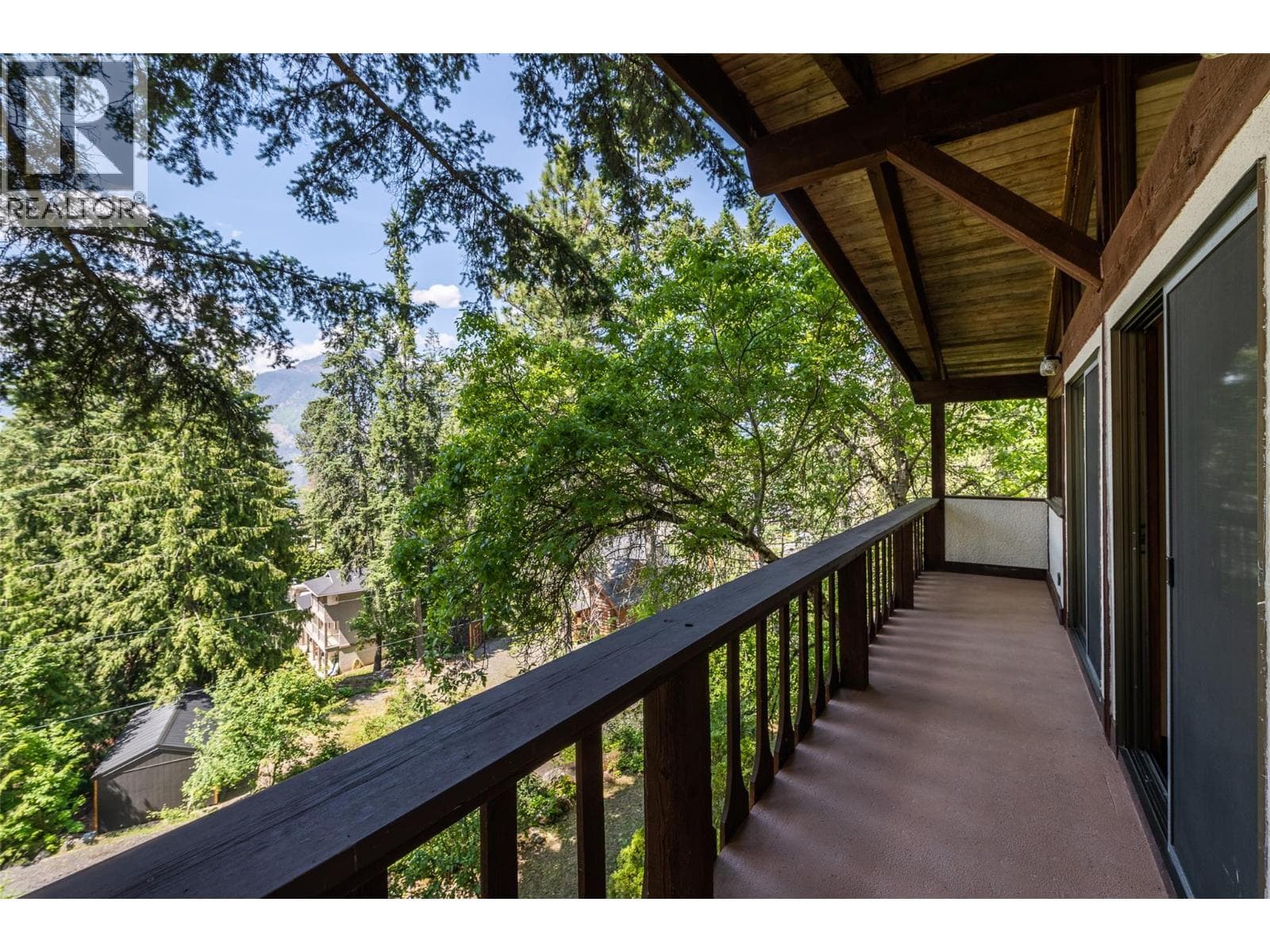 10208 TWIN BAYS Road photo 4