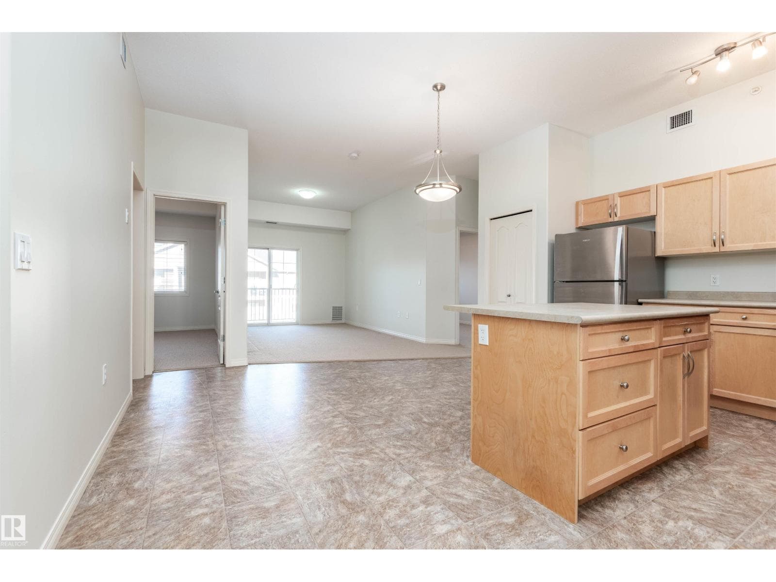 #417 105 WEST HAVEN DR photo 4