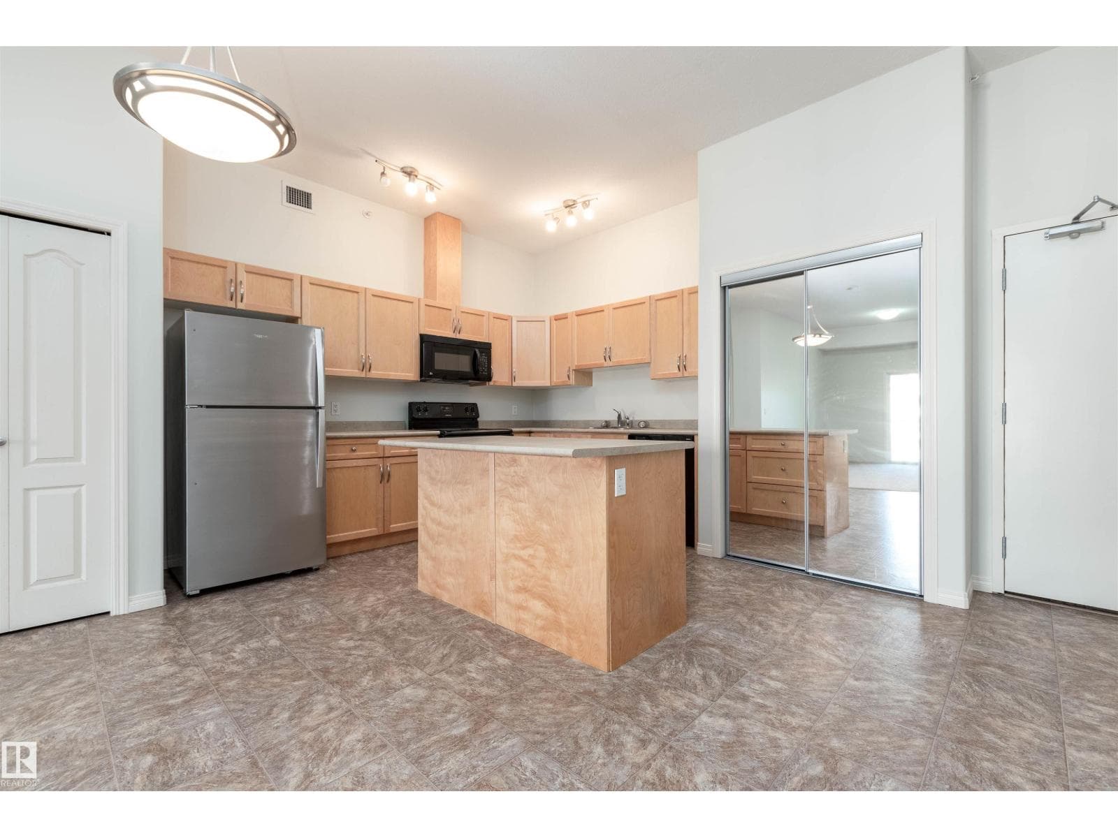 #417 105 WEST HAVEN DR photo 5