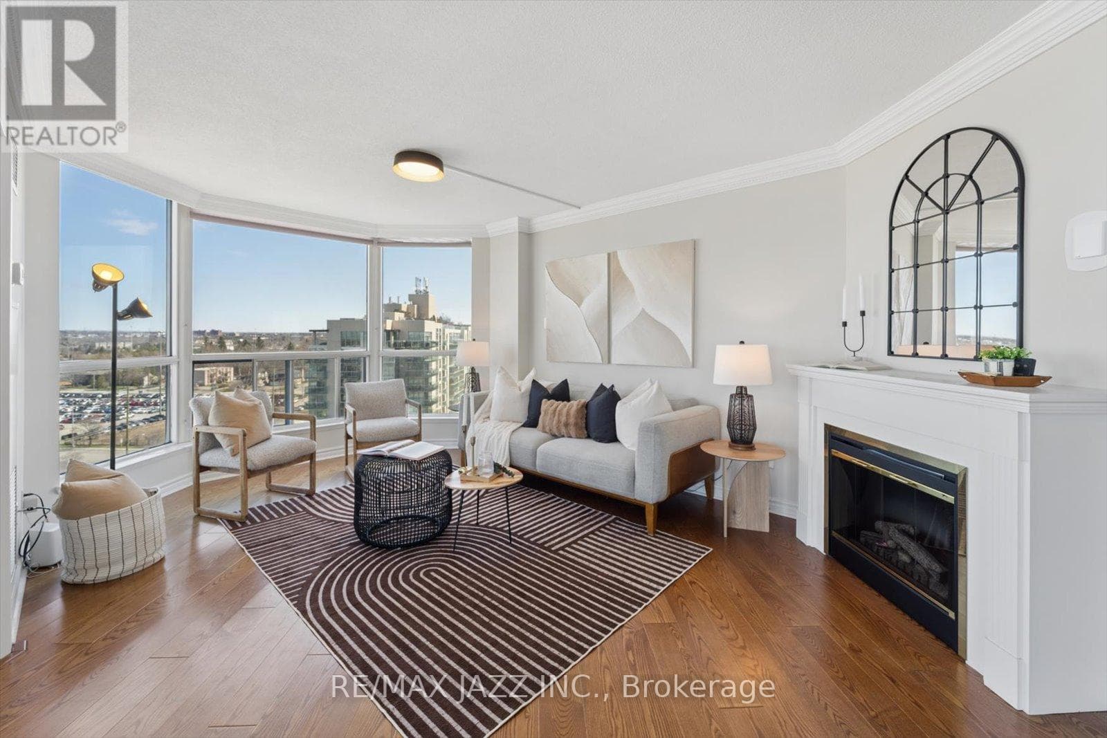 1112 - 360 WATSON STREET W photo 5