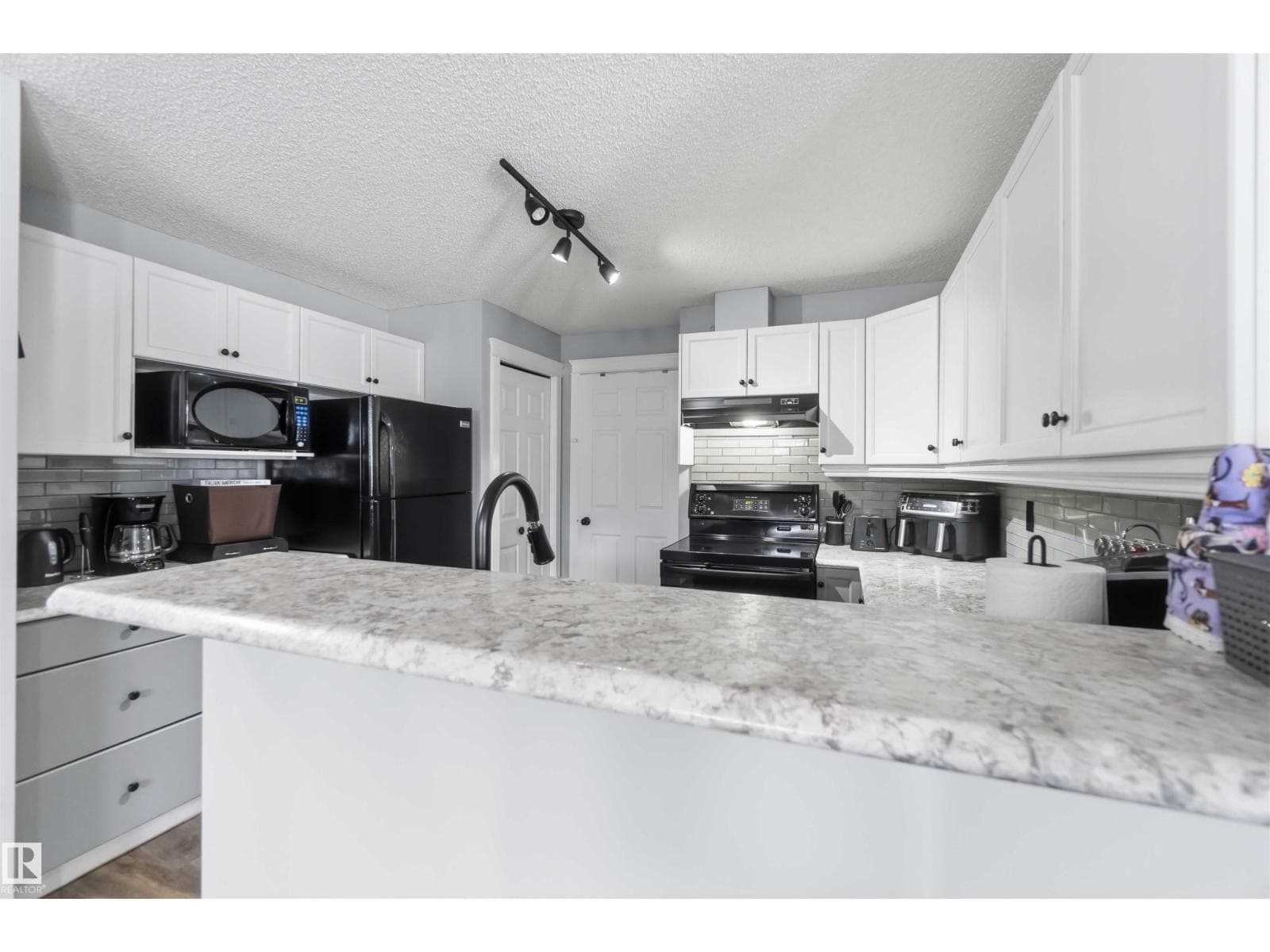 #11 1179 SUMMERSIDE DR SW photo 4