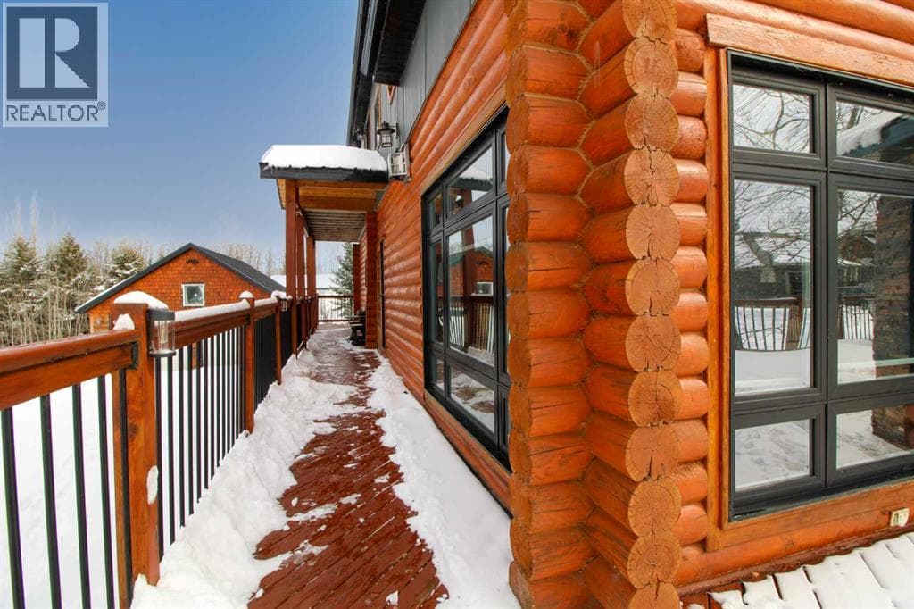 16 Lakeview Drive photo 2