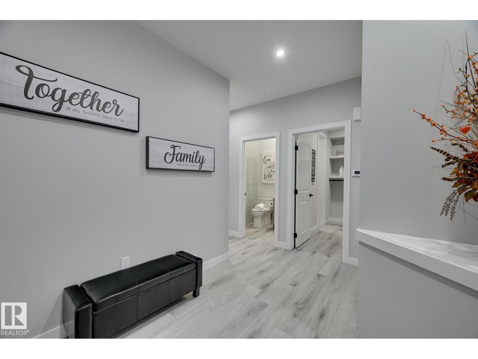 1774 Crossbill LO NW — photo 3