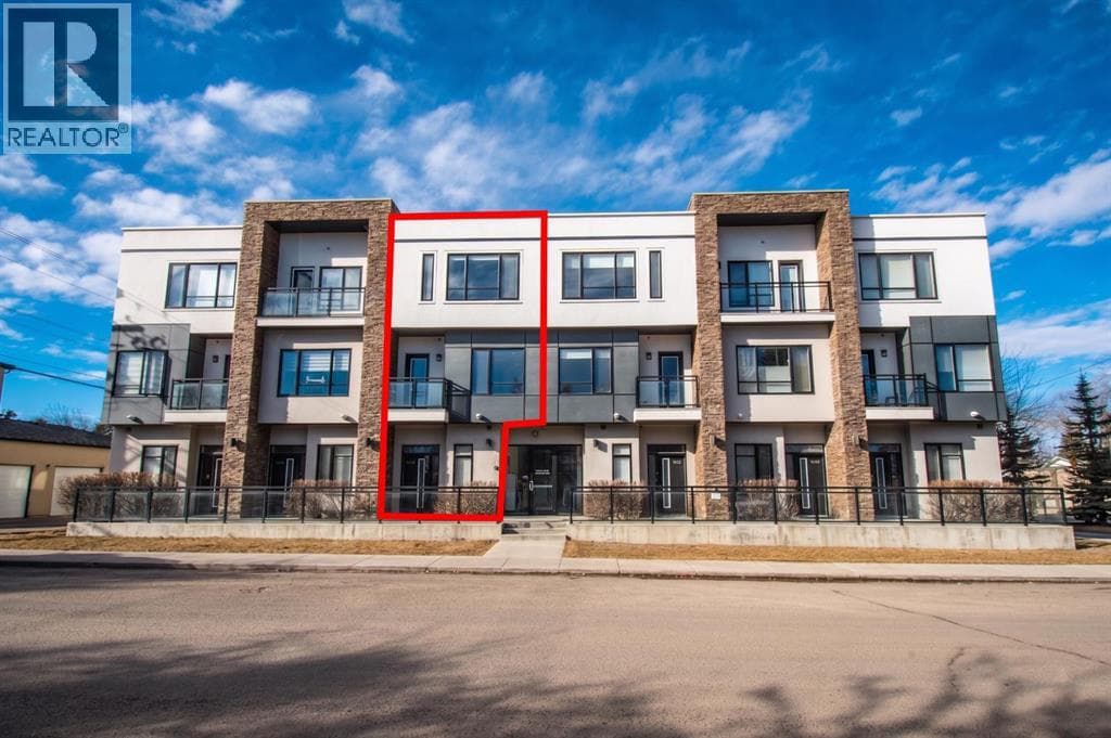 2 bed 3 bath single family at 109, 15 Rosscarrock Gate SW — $509,900