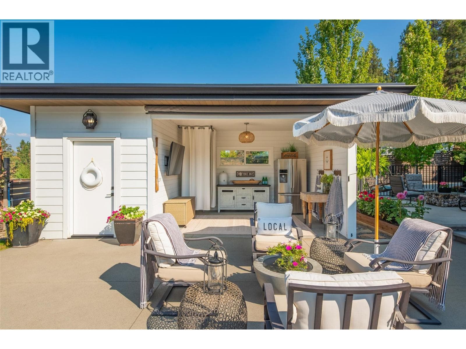 763 Barnaby Road photo 4