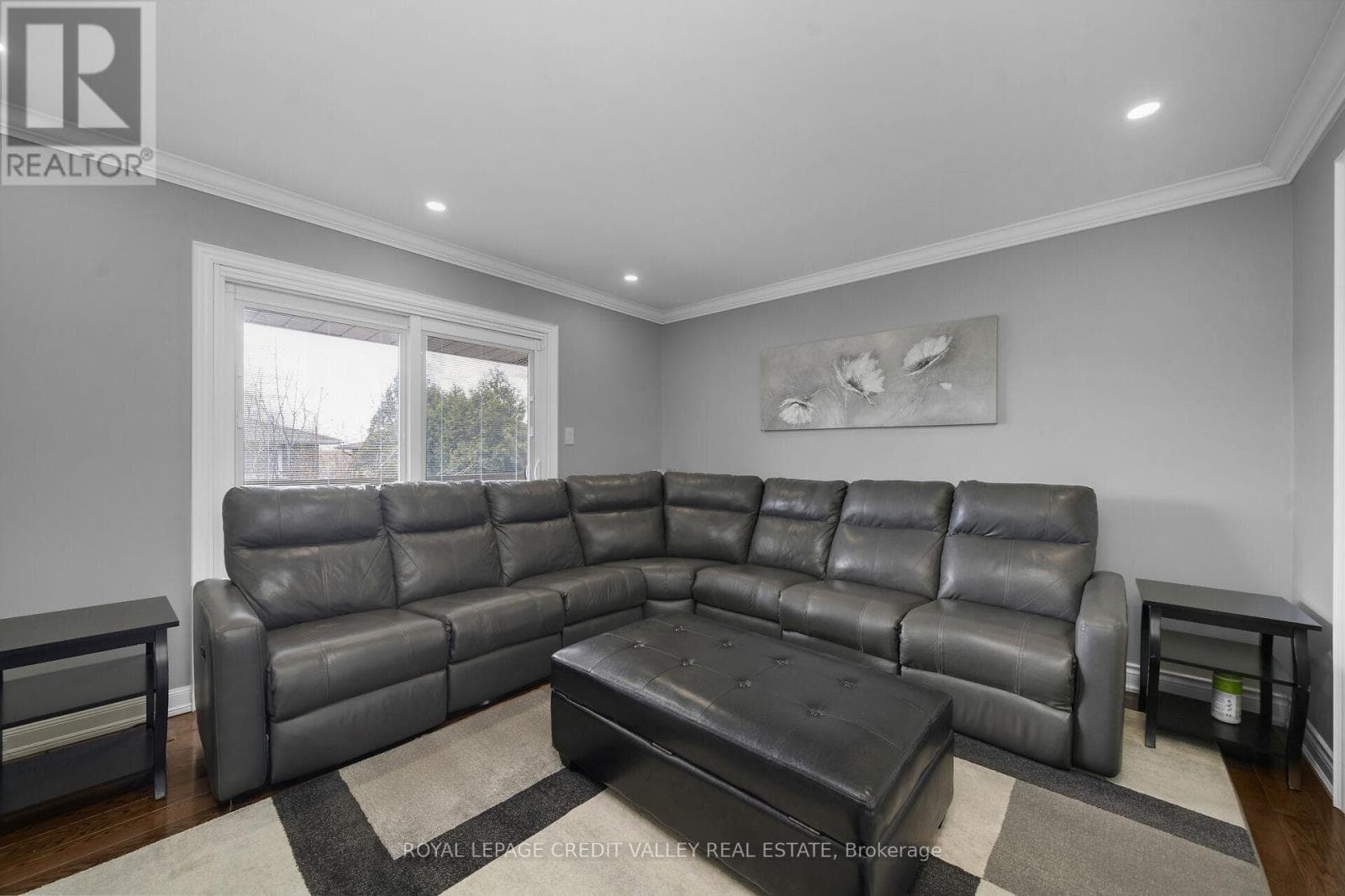 49 PRINCETON TERRACE photo 5