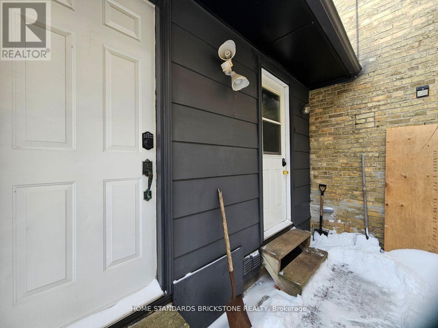 14110 BEMONT ROAD E photo 5