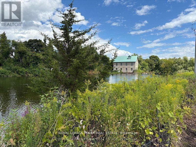 9 POND STREET photo 5
