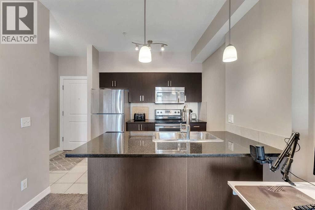 312, 117 Copperpond Common SE photo 5