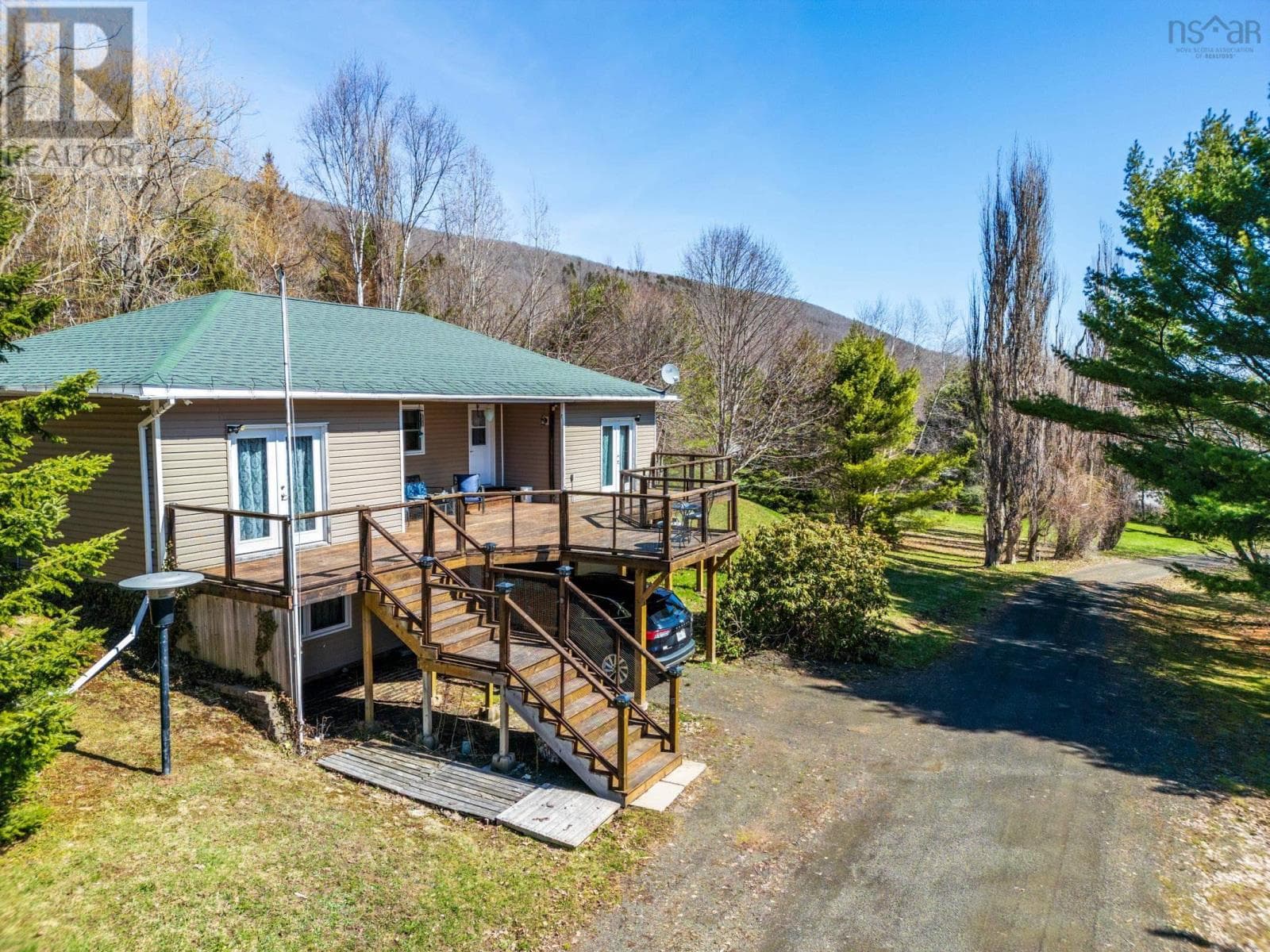 4 bed 2 bath single family at 663 Hampton Mountain Road — $475,000