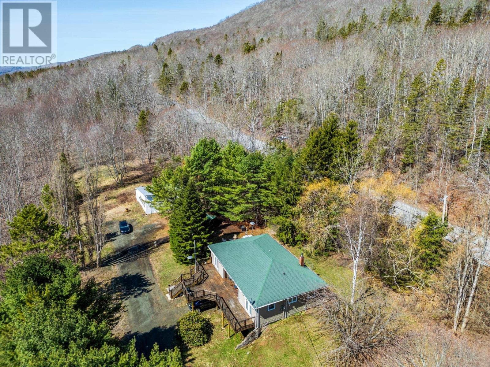 663 Hampton Mountain Road photo 5