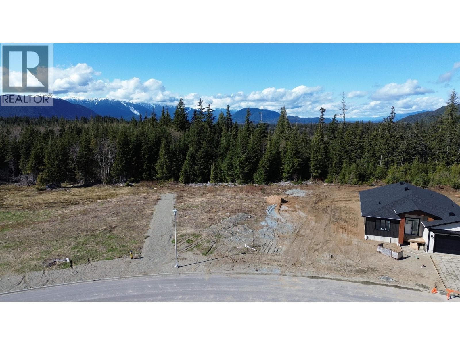 197 WAKITA STREET photo 3