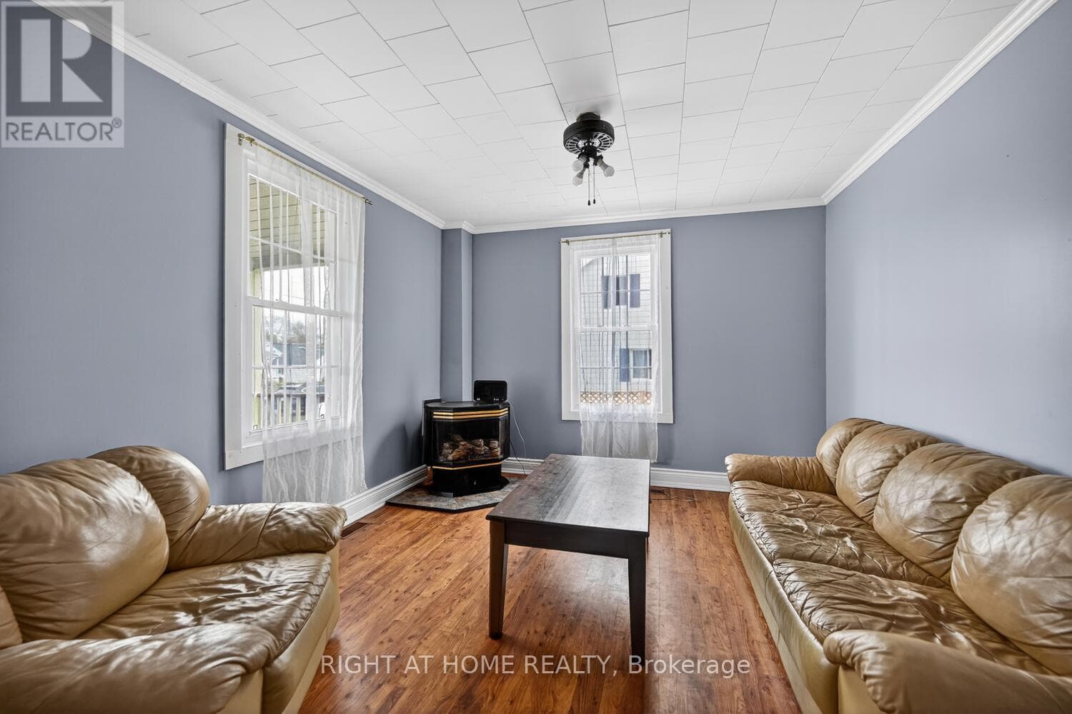 9 MAUD STREET photo 4