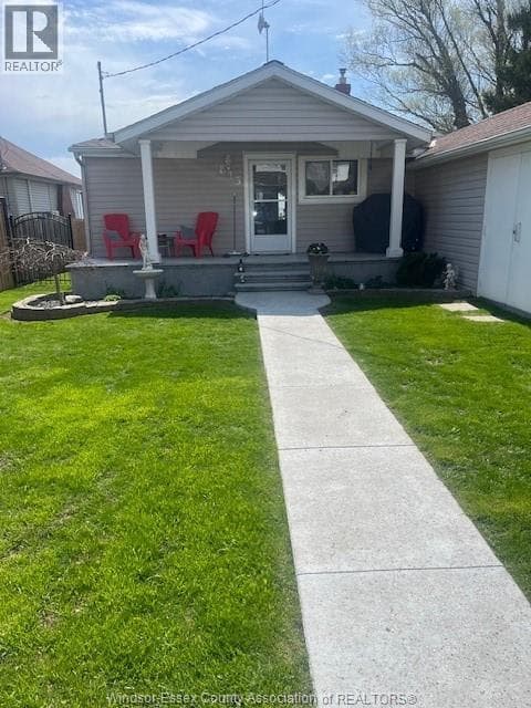 813 ERIE SHORES DRIVE photo 2