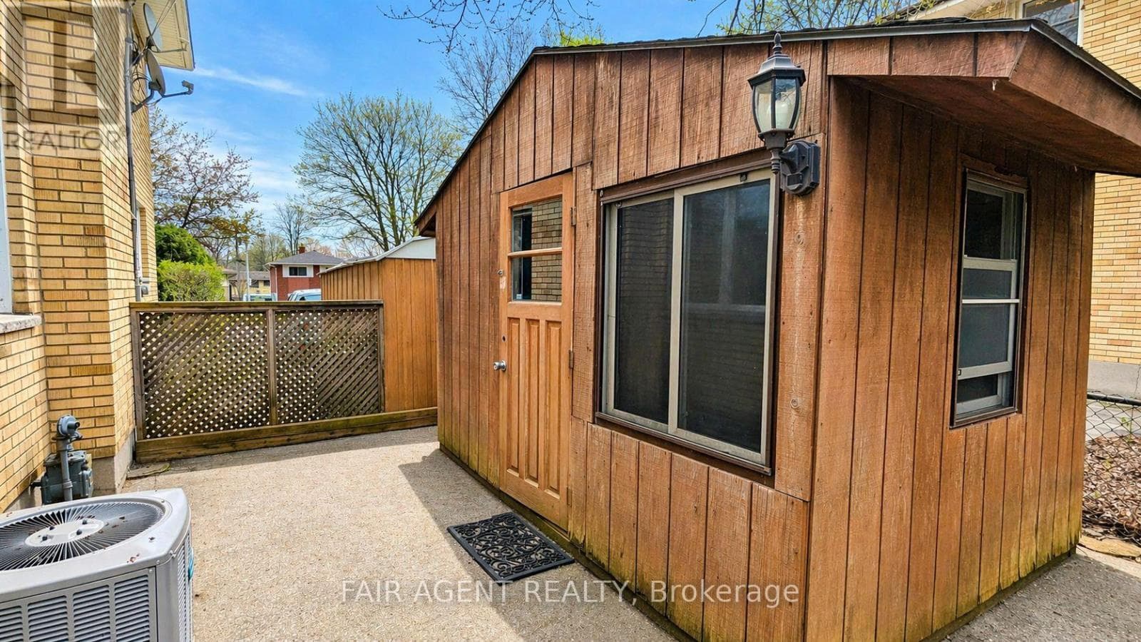 1502 BECKWORTH AVENUE photo 3