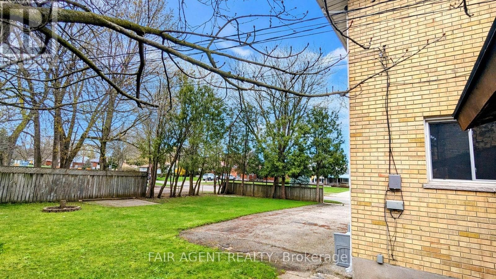 1502 BECKWORTH AVENUE photo 2