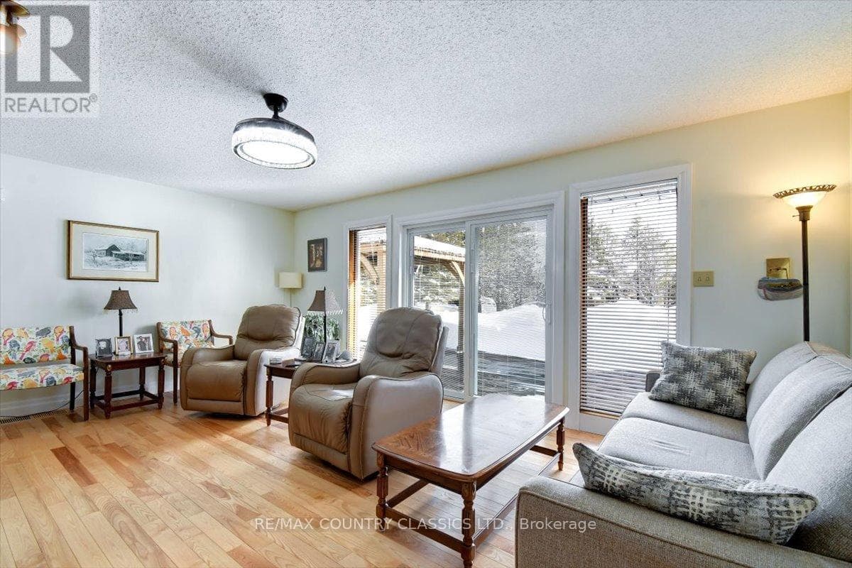 37 GOLFVIEW DRIVE photo 5