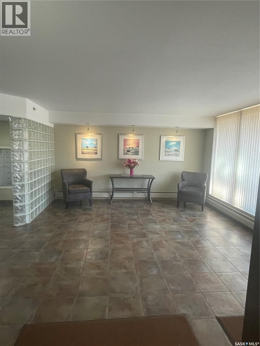 604 2221 ADELAIDE STREET — photo 4