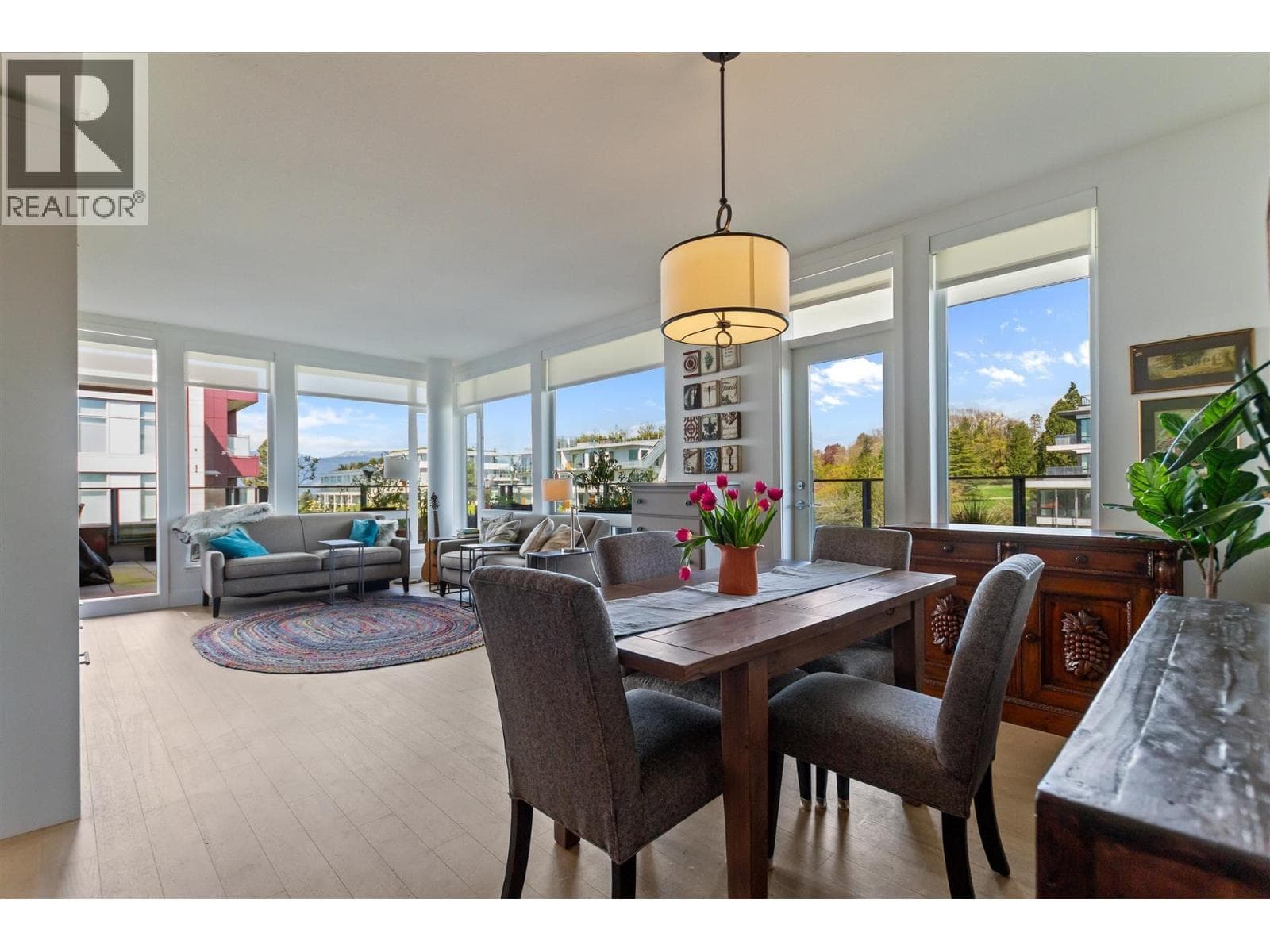 601 5115 CAMBIE STREET photo 2